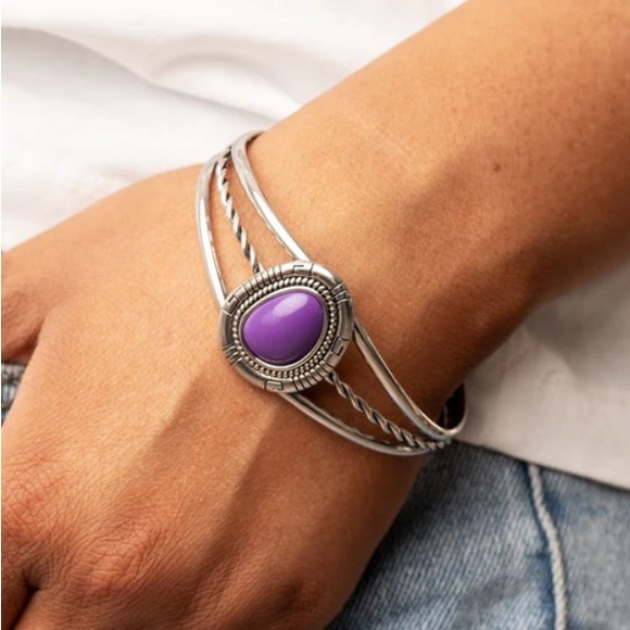 paparazzi Jewelry - 🫶🏻 Paparazzi Ethereal Enthusiast Purple Bracelet
